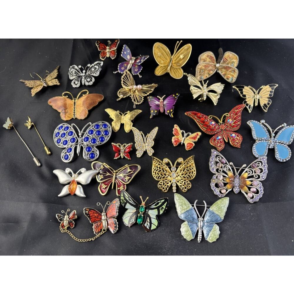 Lot of 28 VTG/Mod Brooches Rhinestone Enamel Crystal Statement -AK-Gerry’s -LC - Picture 3 of 12